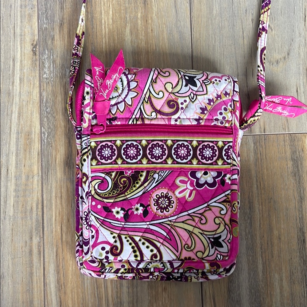 Vera Bradley Small Crossbody Bag.